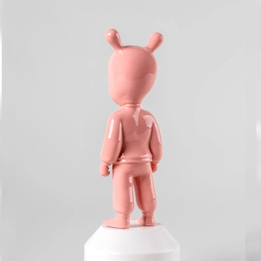 The pink Guest-Little