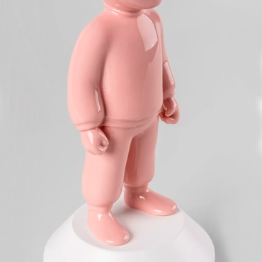 The pink Guest-Little