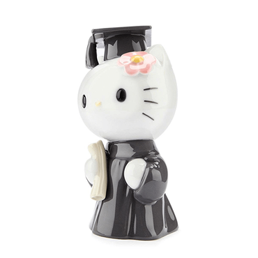 Hello Kitty Graduation Day