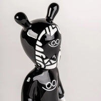 The Guest by Díaz-Faes